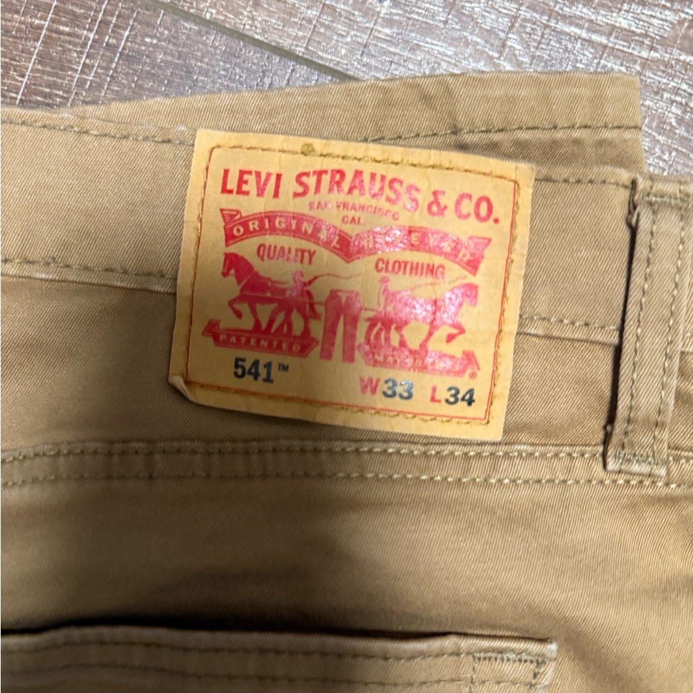 Levi's Men's Khaki Chinos